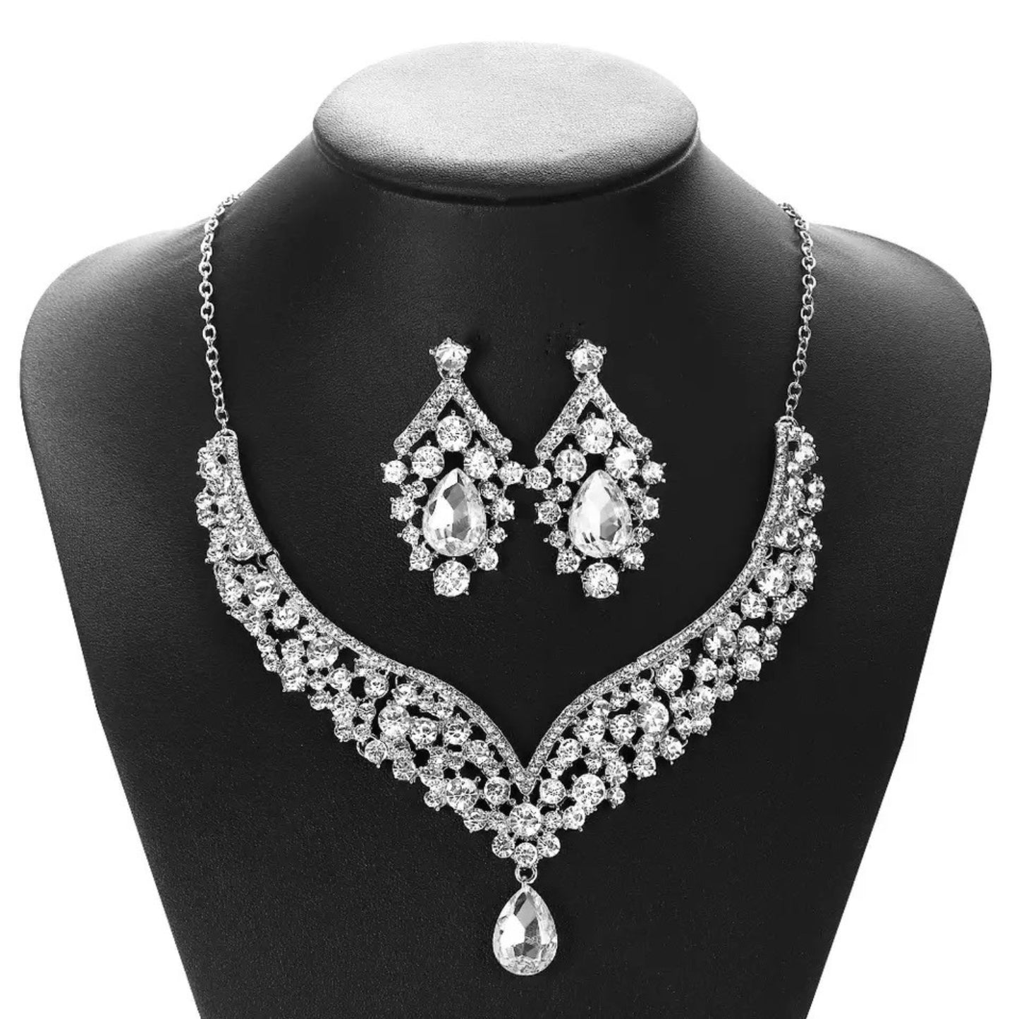 Bride Jewelry Set Silver Crystal Wedding Necklace Earrings Bridal Rhinestone Teardrop Pendant Accessories for Women and Bridesmaids