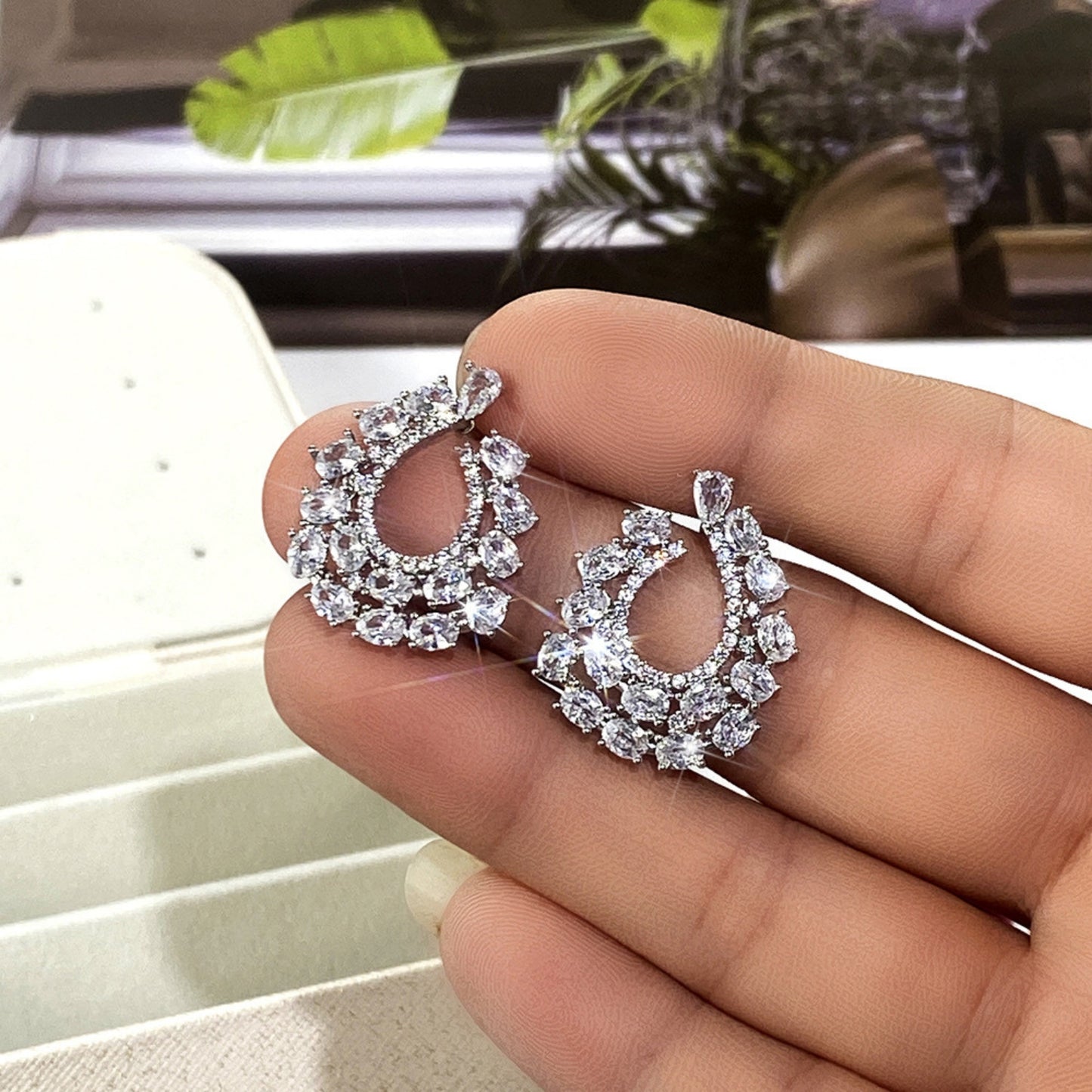 Cluster Earrings for Women Gorgeous Marquis-Cut Cubic Zirconia Bridal Wedding Banquet Stud Earrings for Bride Bridesmaids